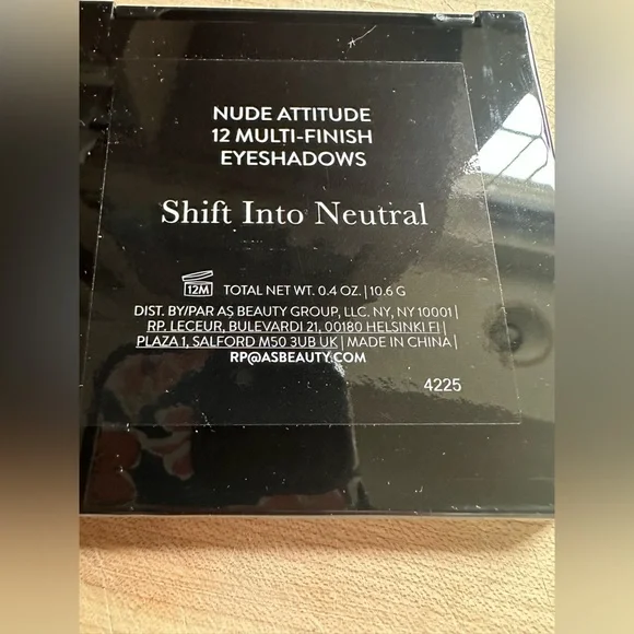 LAURA GELLER Compact Nude Attitude Shift Into Neutral 12 Multi-Finish EYESHADOWS - Picture 6 of 6